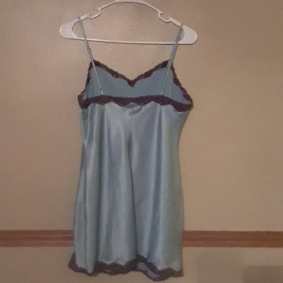Victoria Secret medium camisole slip nighty - Picture 4 of 7